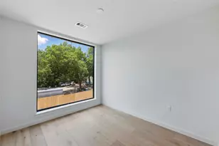 2209 S 1st St, Austin, TX 78704 - Photo 8