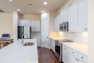 4617 Page St, Austin, TX 78723 - Photo 8