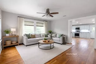 329 Flores St, Lockhart, TX 78644 - Photo 4
