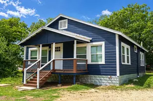 329 Flores St, Lockhart, TX 78644 - Photo 1
