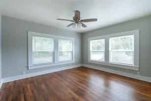 329 Flores St, Lockhart, TX 78644 - Photo 18
