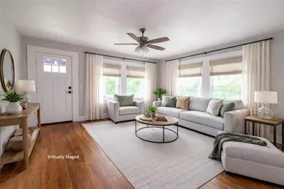 329 Flores Street, Lockhart, TX 78644 - Photo 2