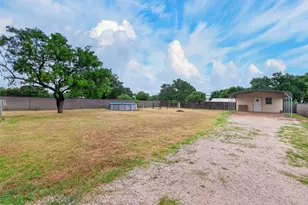1106 Hi-Line Dr, Buchanan Dam, TX 78609 - Photo 30