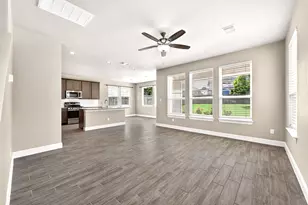 205 Oakstone Dr, Georgetown, TX 78628 - Photo 6