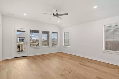 521 Bloomington Loop, Hutto, TX 78634 - Photo 10