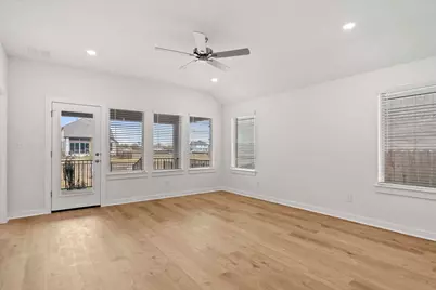 521 Bloomington Loop, Hutto, TX 78634 - Photo 10