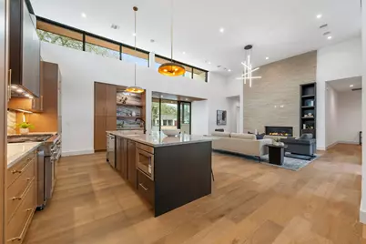 4216 Deepwoods Drive, Austin, TX 78731 - Photo 10