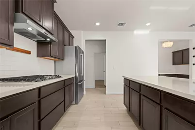 8011 Orizzonte Street, Austin, TX 78744 - Photo 10