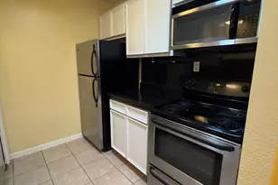 400 W 35th St, Austin, TX 78705 - Photo 8