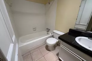 400 W 35th St, Austin, TX 78705 - Photo 16