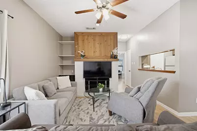 908 Poplar Street #206, Austin, TX 78705 - Photo 4