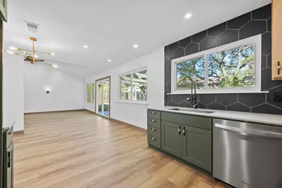 7810 Woodcroft Drive, Austin, TX 78749 - Photo 10