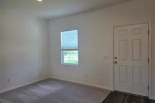 319 Stonebrook Dr, Hutto, TX 78634 - Photo 6