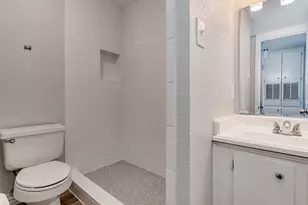 2124 Burton Dr, Austin, TX 78741 - Photo 14