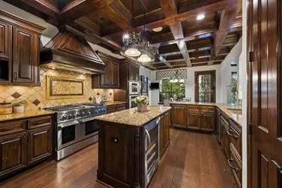 11805 Ranchview Court, Austin, TX 78732 - Photo 8