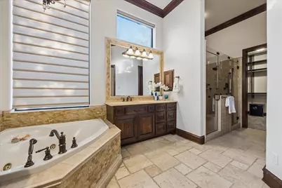 11805 Ranchview Court, Austin, TX 78732 - Photo 12