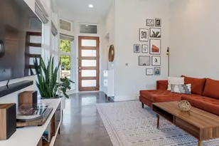 1177 Pandora St, Austin, TX 78702 - Photo 10