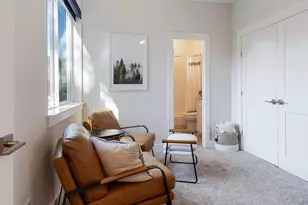 1177 Pandora St, Austin, TX 78702 - Photo 12