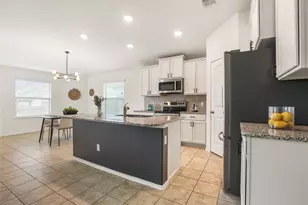 105 Plata Ln, Jarrell, TX 76537 - Photo 10