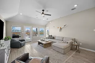 529 Cold Riv Run, Kyle, TX 78640 - Photo 14