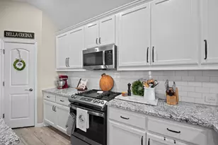 529 Cold Riv Run, Kyle, TX 78640 - Photo 10