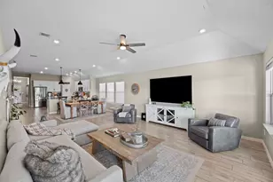 529 Cold Riv Run, Kyle, TX 78640 - Photo 16