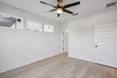 200 W 56th Street #2104, Austin, TX 78751 - Photo 12