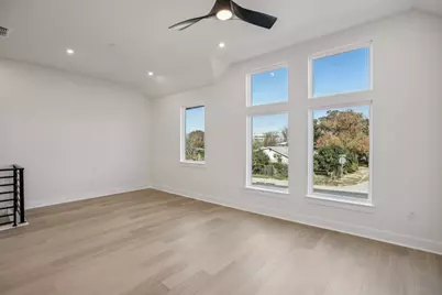 200 W 56th Street #2104, Austin, TX 78751 - Photo 4