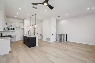 200 W 56th St, Austin, TX 78751 - Photo 6