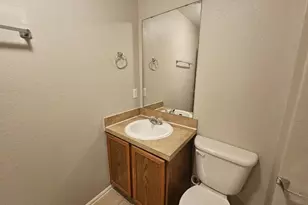18732 Imperial Eagle Ln, Elgin, TX 78621 - Photo 14