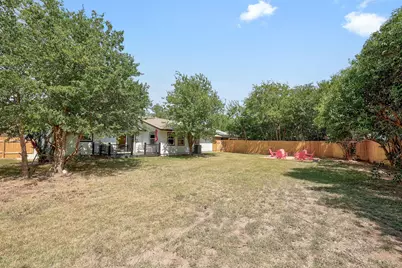 906 W 15th Street, Georgetown, TX 78626 - Photo 26