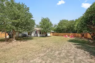 906 W 15th St, Georgetown, TX 78626 - Photo 26