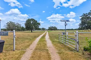 372 Hofferek Rd, Rosanky, TX 78953 - Photo 2