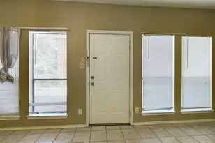 2706 Salado St, Austin, TX 78705 - Photo 2