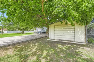 700 W Blanco St, Kyle, TX 78640 - Photo 26