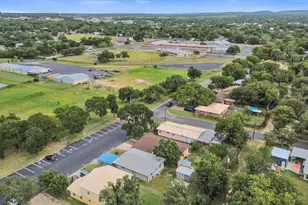 804 N Vandeveer St, Burnet, TX 78611 - Photo 20