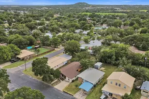 804 N Vandeveer St, Burnet, TX 78611 - Photo 22