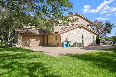 209 Crescent Bluff, Lakeway, TX 78734 - Photo 34