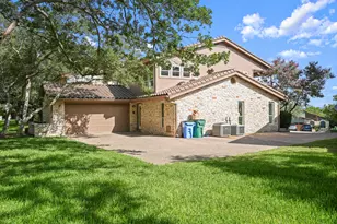 209 Crescent Bluff, Lakeway, TX 78734 - Photo 34