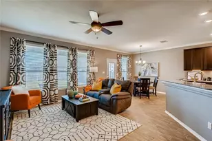 121 Kavanaugh St, Georgetown, TX 78628 - Photo 4