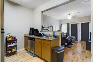 2502 Leon St, Austin, TX 78705 - Photo 2