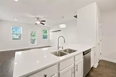 8921 Parker Ranch Circle #B, Austin, TX 78748 - Photo 6