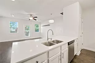 8921 Parker Ranch Cir, Austin, TX 78748 - Photo 6