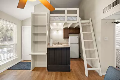 1000 W 26th Street #213, Austin, TX 78705 - Photo 4