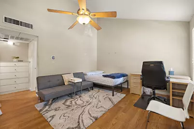 1000 W 26th Street #213, Austin, TX 78705 - Photo 6