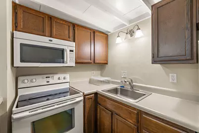 1000 W 26th Street #213, Austin, TX 78705 - Photo 12
