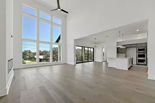 906 Bristol Crk Bnd, Lakeway, TX 78738 - Photo 4