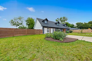 5700 Sutherlin Rd, Austin, TX 78723 - Photo 2