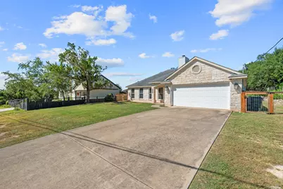 10114 Janet Loop, Dripping Springs, TX 78620 - Photo 4