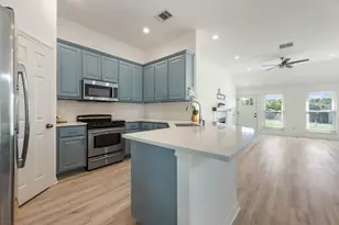 10114 Janet Loop, Dripping Springs, TX 78620 - Photo 12